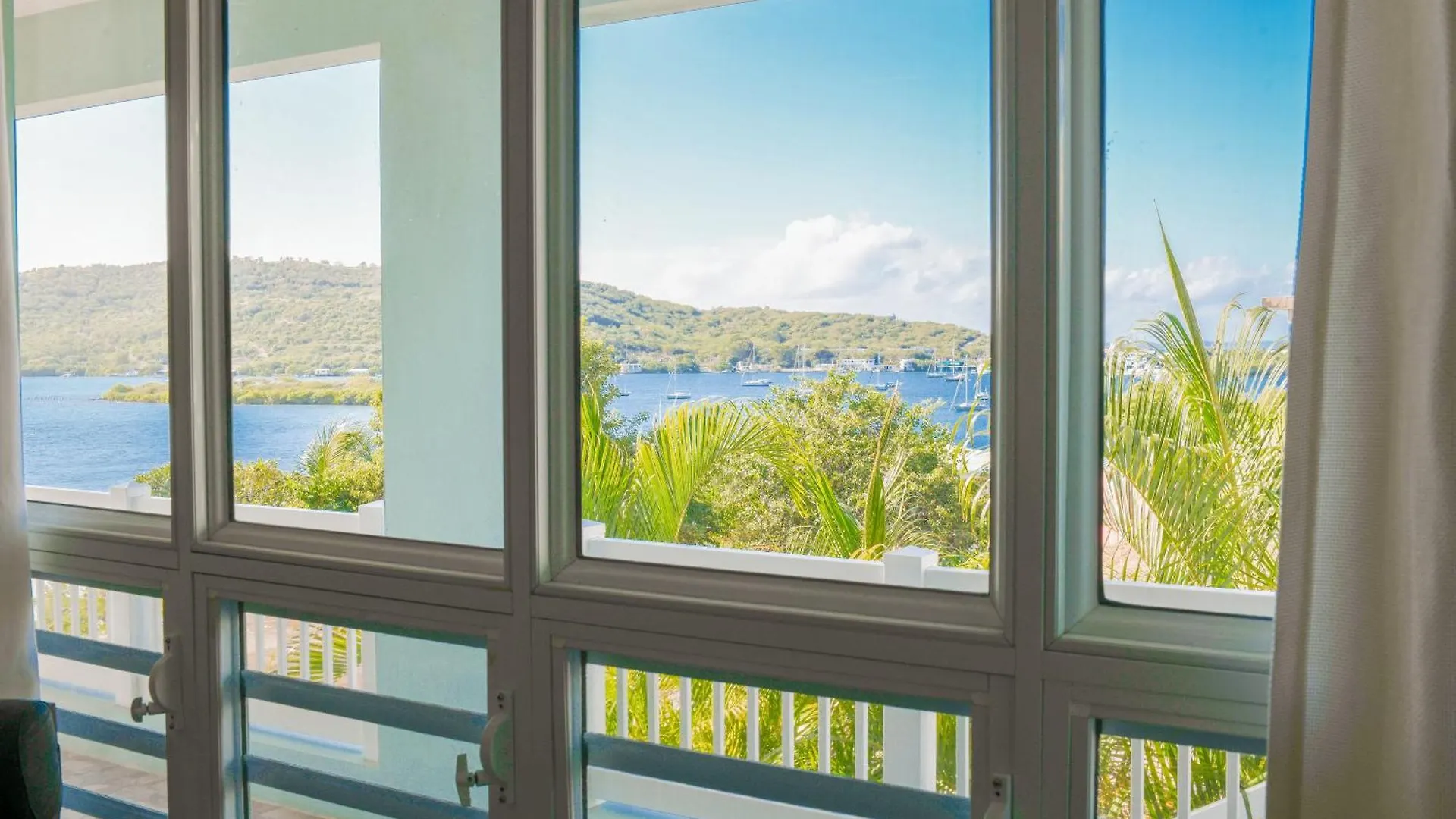 Island Charm Culebra Studios & Suites Isla Culebra Guest house